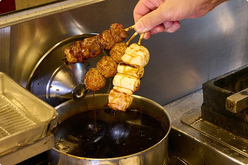 タレを付ける寸前の焼き鳥