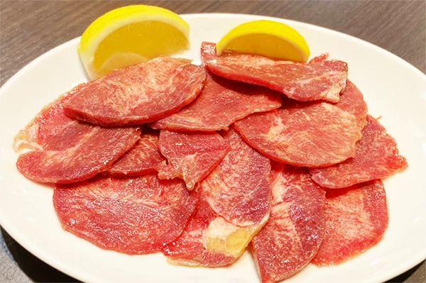 焼肉富士様　肉　タン